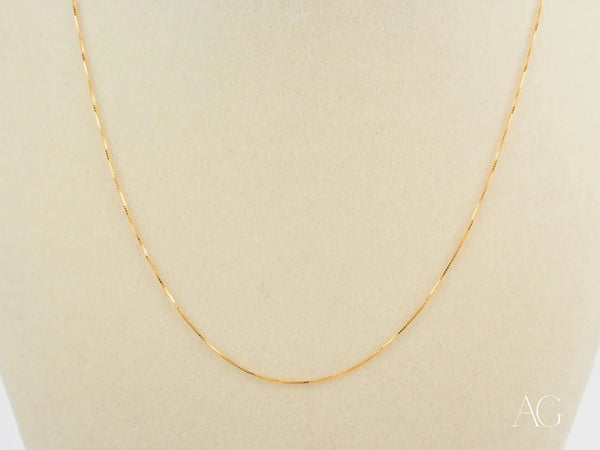 Delicate 18k solid gold box chain necklace in art gold jewelry style