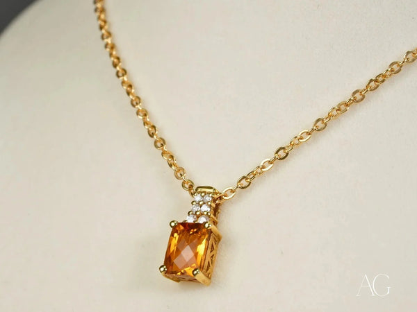 Golden Radiance Pendant: 18k solid gold chain with orange gemstone