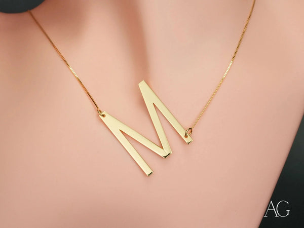 Personalized 18k gold initial letter pendant necklace