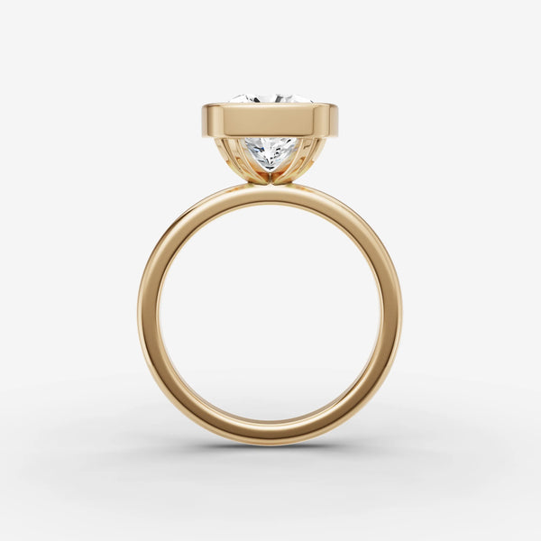 Sertir Cushion Bezel Engagement Ring Setting in Solid Gold close-up detail
