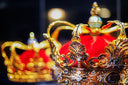 Stunning 18k art gold jewelry crown with cursed gems
