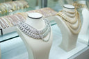 Sparkling silver diamond choker with bold interlocking chain design