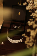 Stunning art deco 18k gold diamond choker with floral pendant