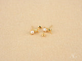 Elegant 18k gold pearl stud earrings in art gold jewelry style