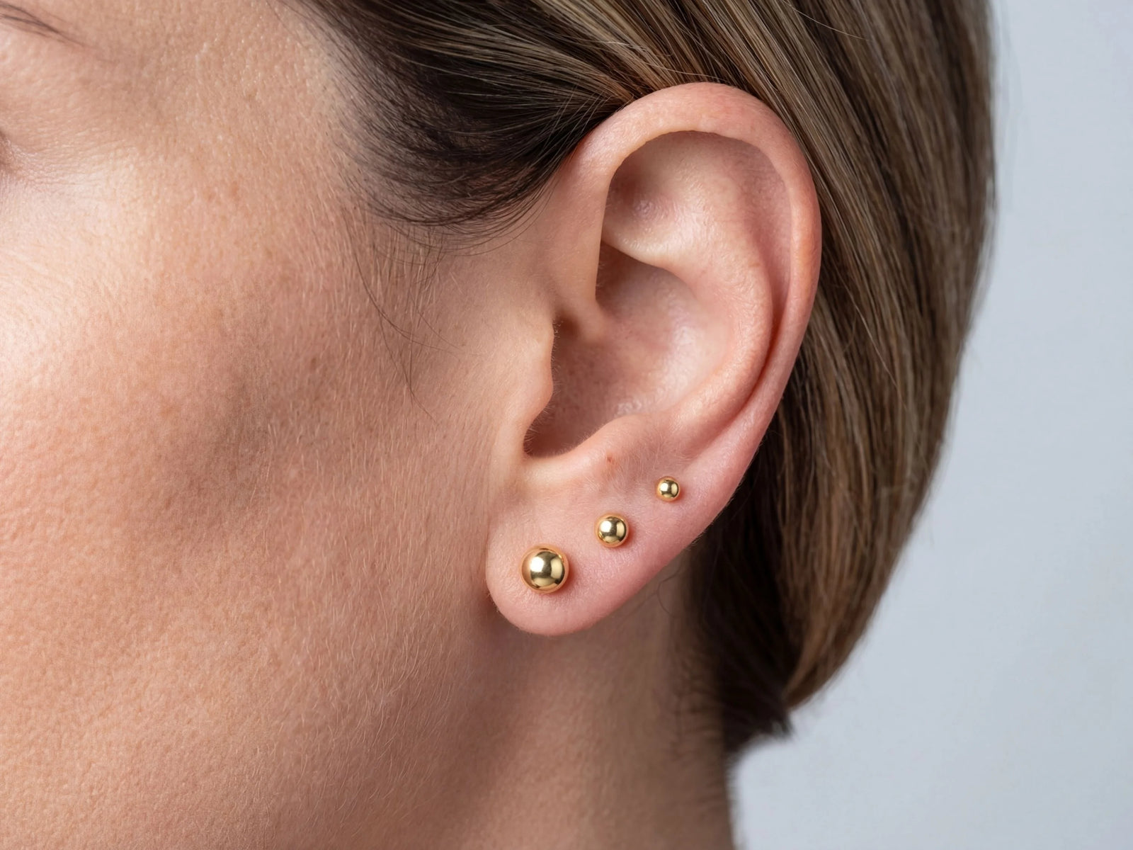18k gold ball art gold jewelry ball stud earrings in varying sizes