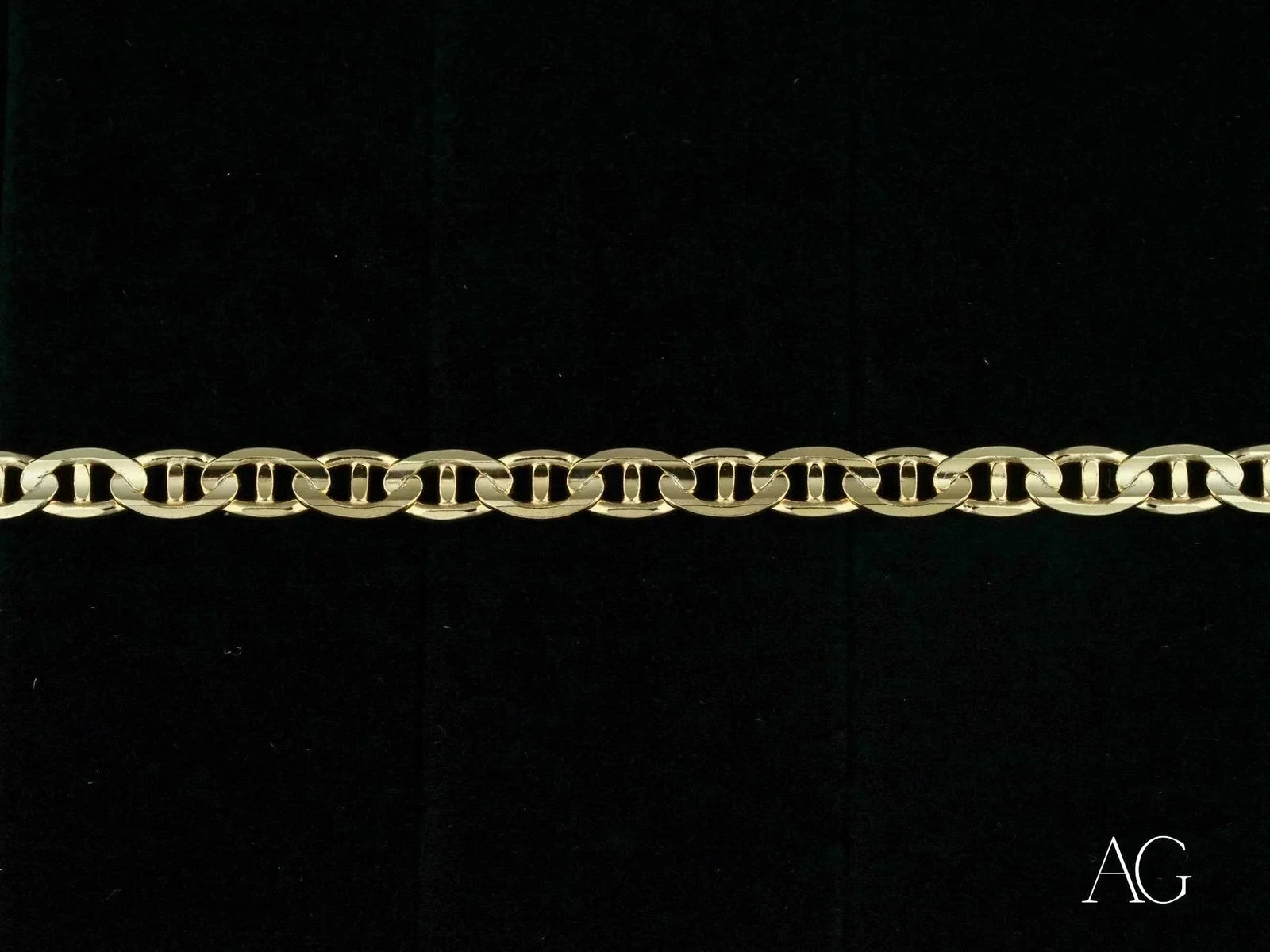 18k solid gold bracelet with navy link pattern and gold mariner chain