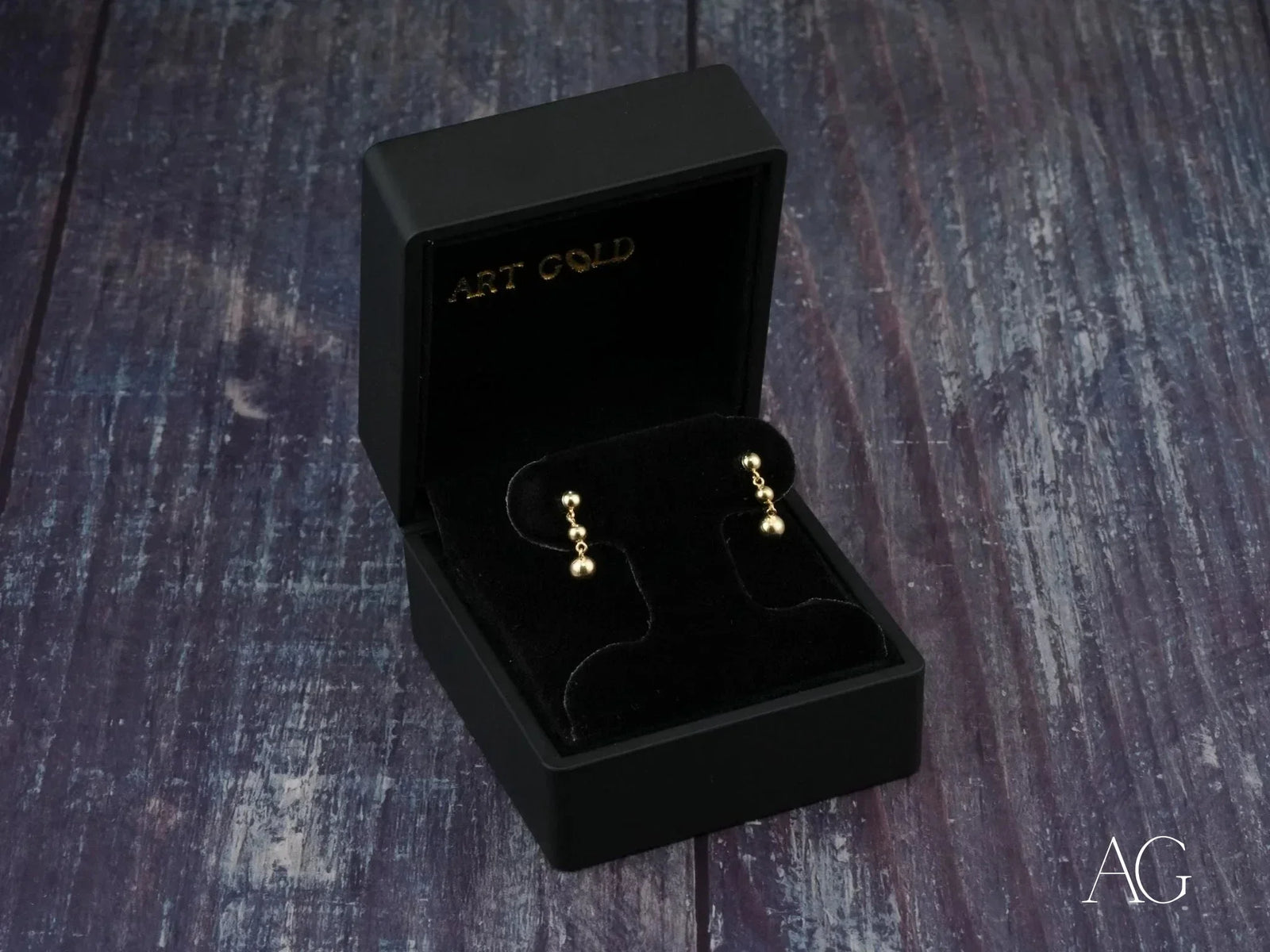 Elegant 18k solid gold 3-bead dangle earrings in black velvet box