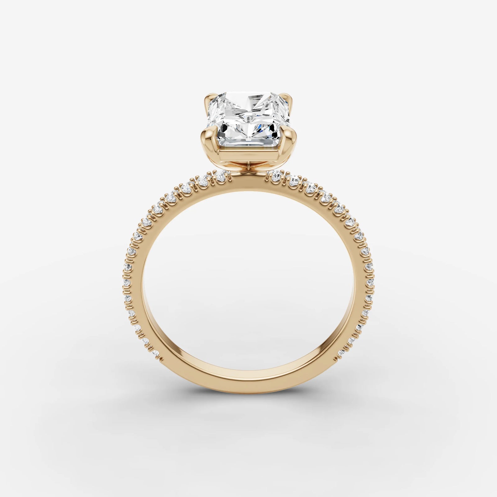 Etoile radiant diamond setting in gold, side view