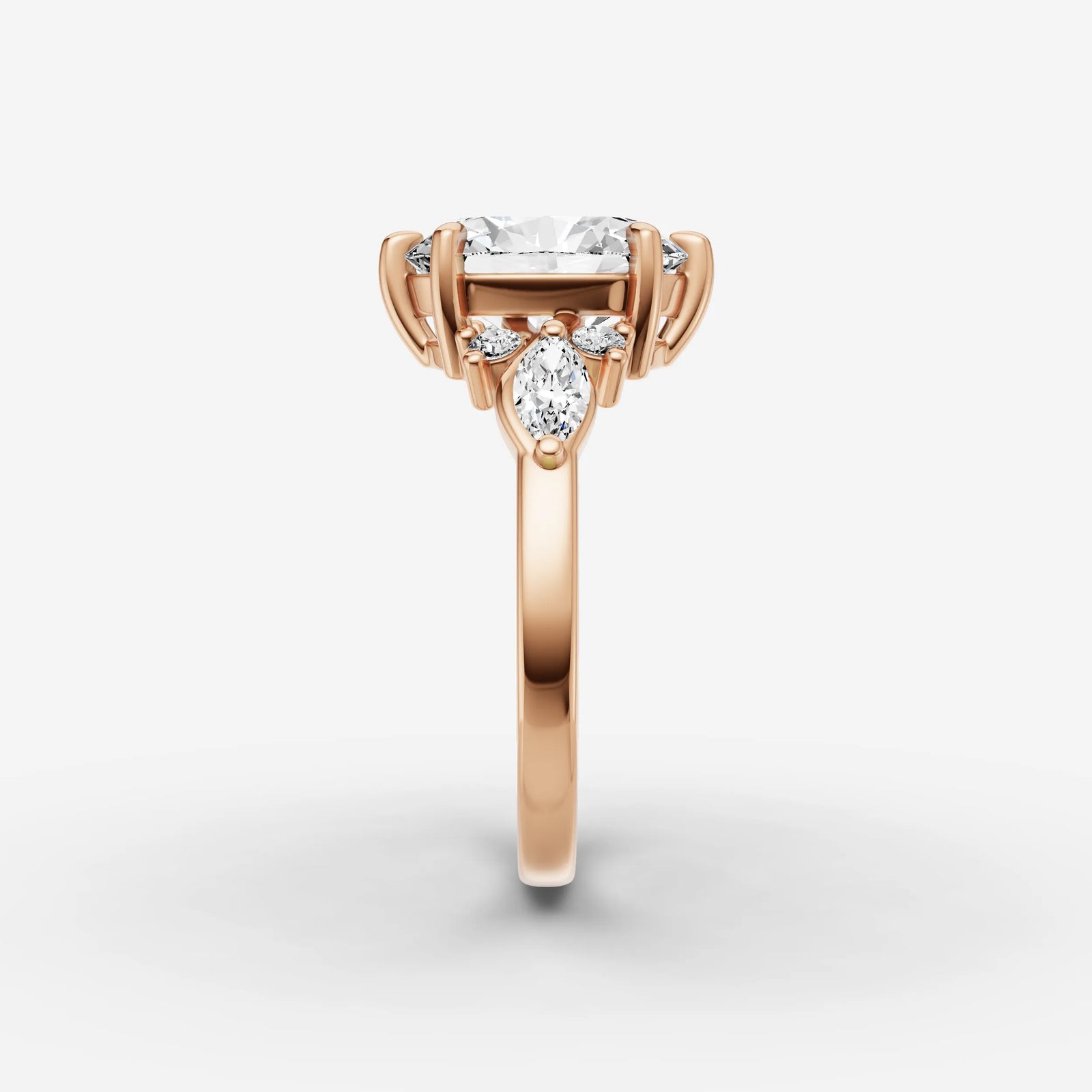 Fleur oval diamond setting in gold, view 11