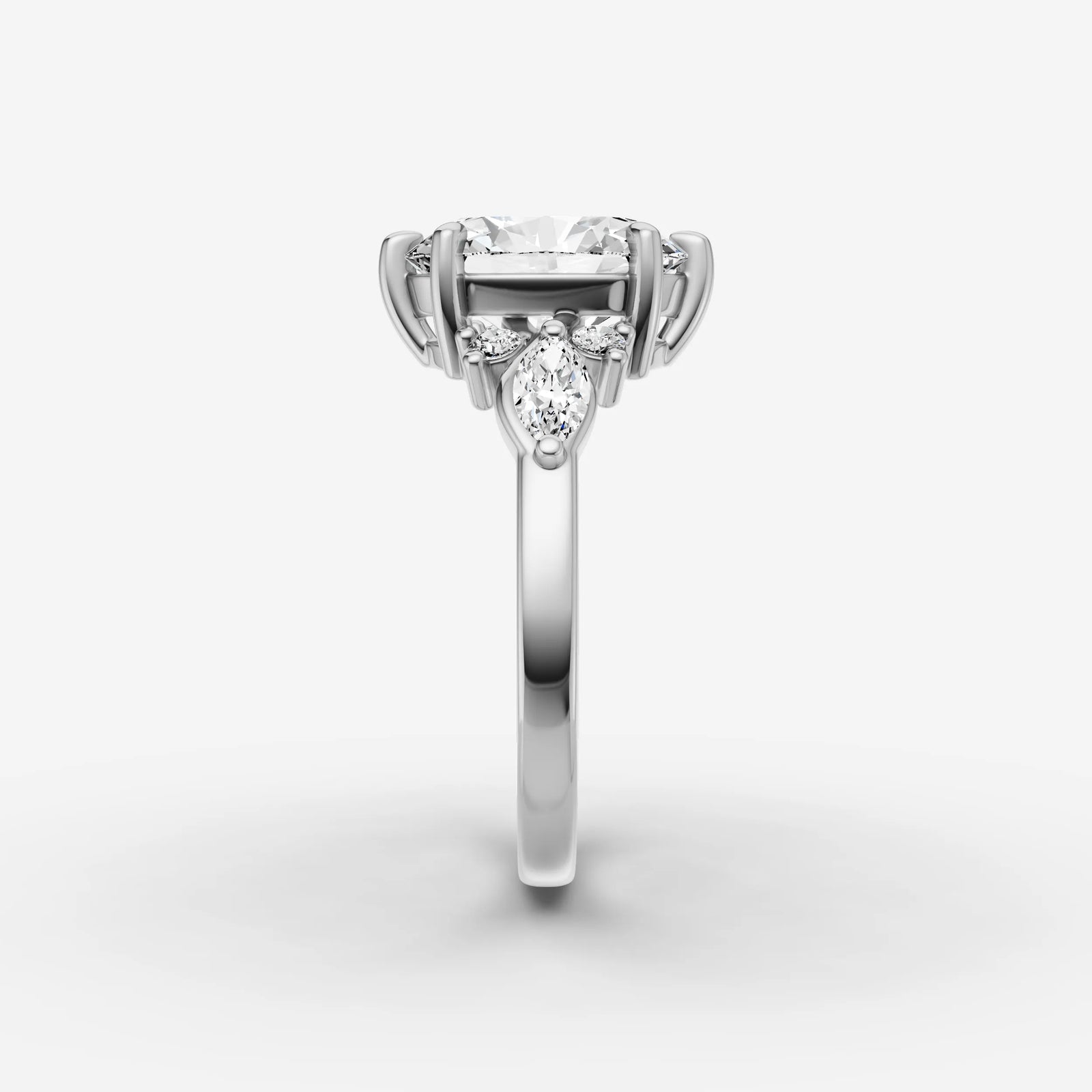 Fleur oval diamond setting in gold, view 17