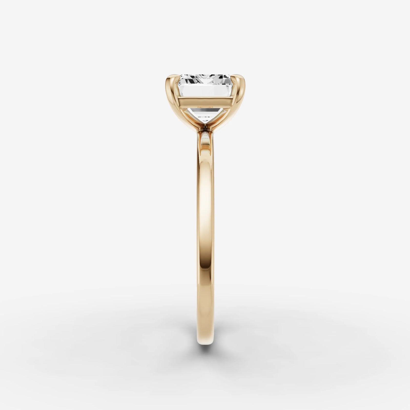 Horizon emerald diamond setting in gold, angled view