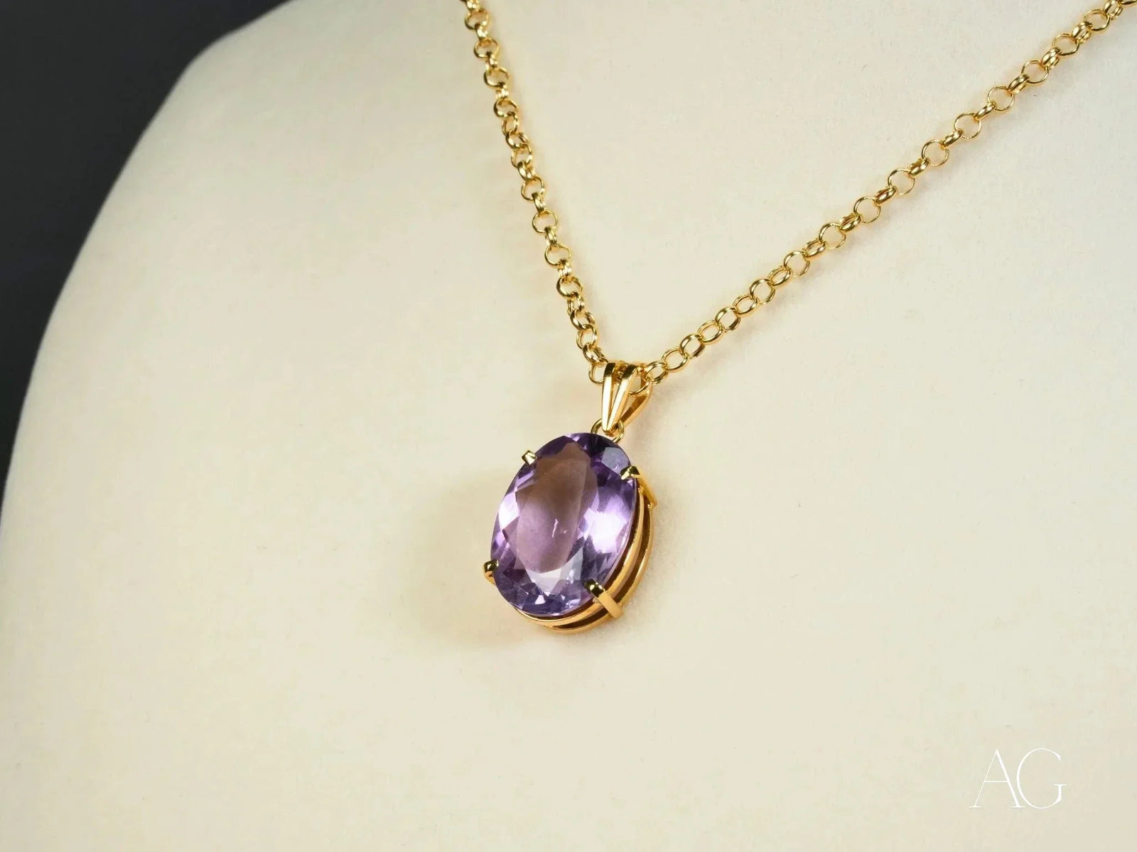 Amethyst Glow Pendant: Oval-Cut Amethyst in 18k Solid Gold Chain