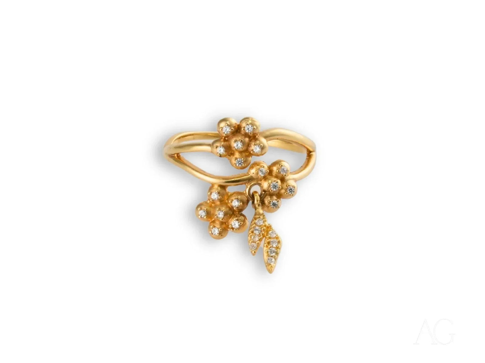 Blossom Charm 18k gold ring with diamond centerpiece flower clusters