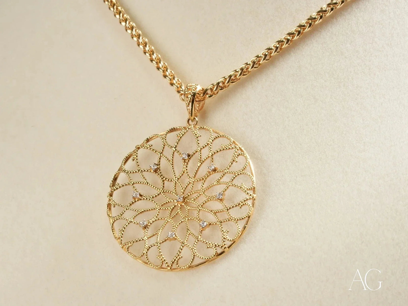 Blossom Spark flower pendant in art gold jewelry with diamonds