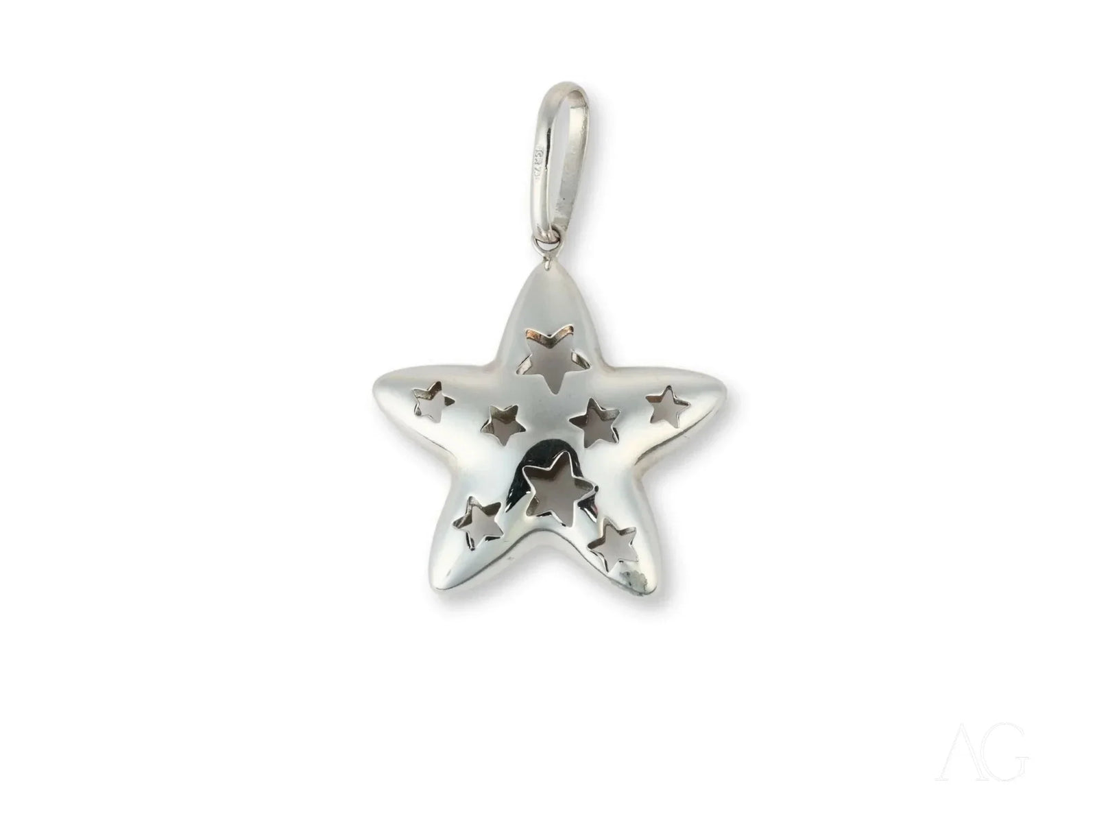 Celestial Radiance 18k white gold star pendant with cutouts