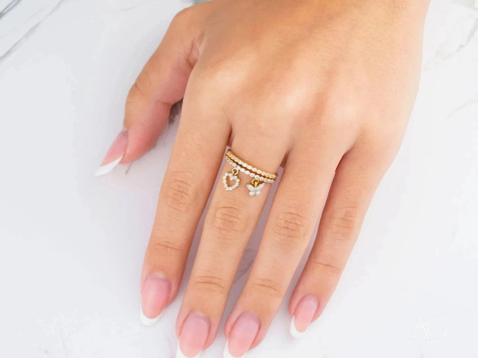 Exquisite solid 18k yellow gold ring with heart and butterfly charms