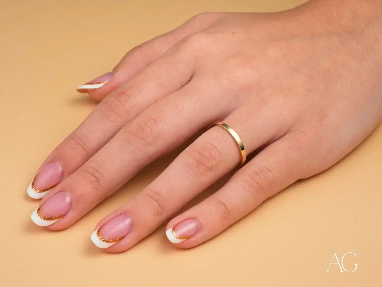 Investigate 18k gold jewelry and market value.