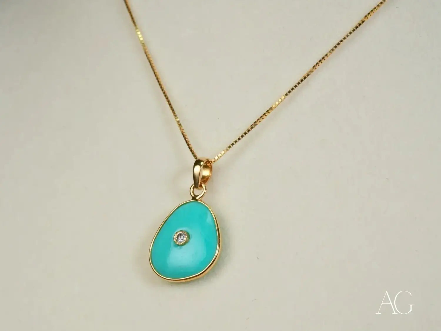Top 10 Must See 18k Gold Fine Jewelry Pieces.