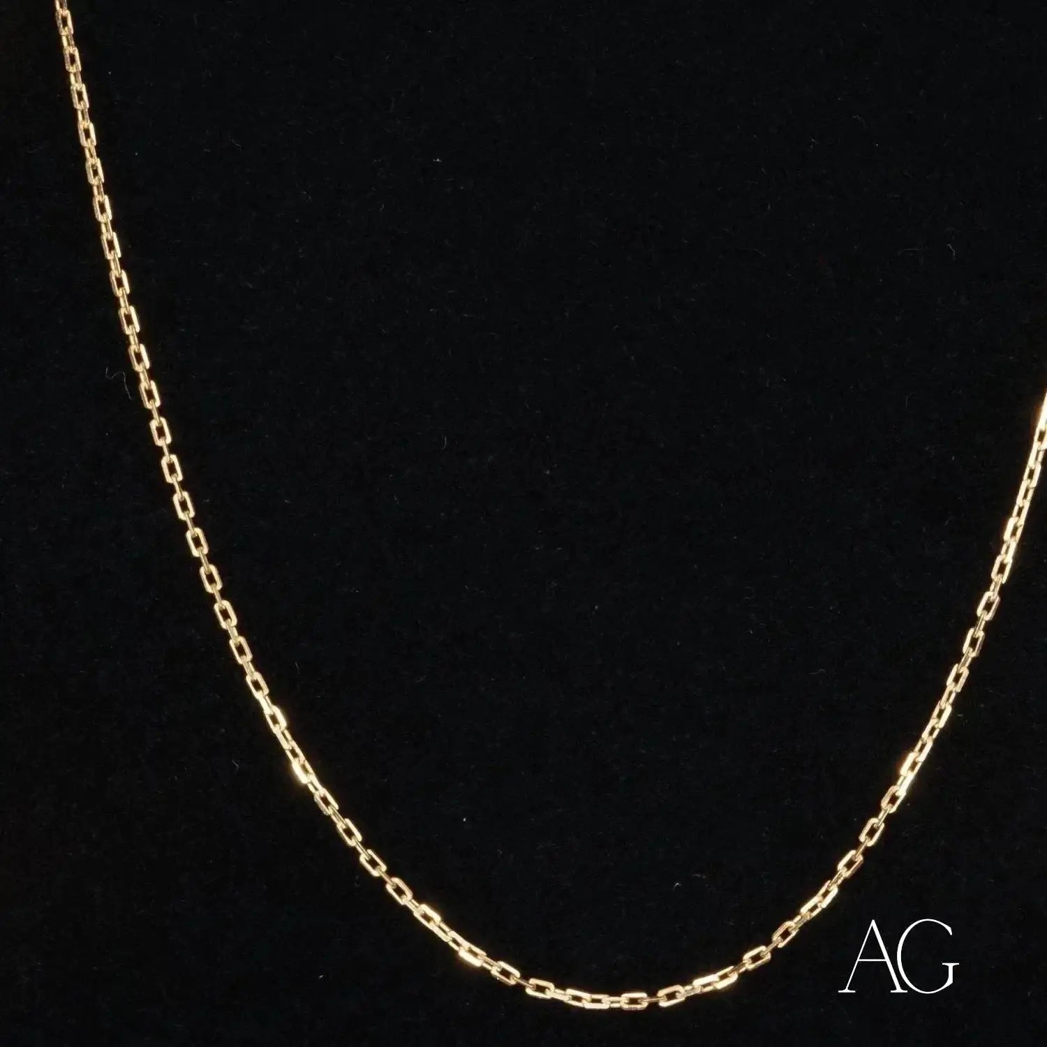 Radiant diamond cut 18k gold chain