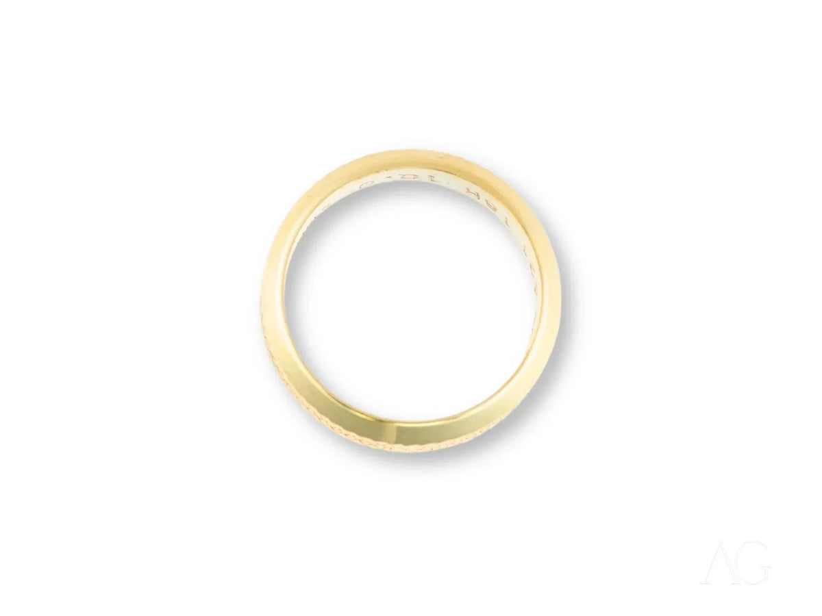 Elegant diamond tapestry gold wedding band in plain art gold jewelry design