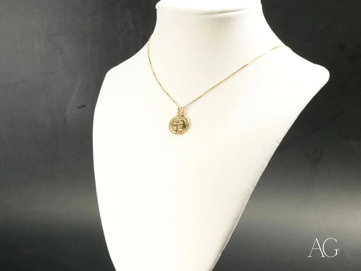 Dual Harmony two faces pendant in art gold jewelry with cross design