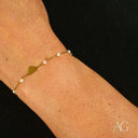 Elegant 18k gold heart pearl bracelet with white pearls