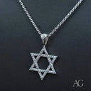 Elegant 18k white gold Star of David pendant with CZ and chain