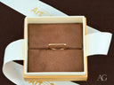 Elegant 18k yellow gold square shape ring in velvet box
