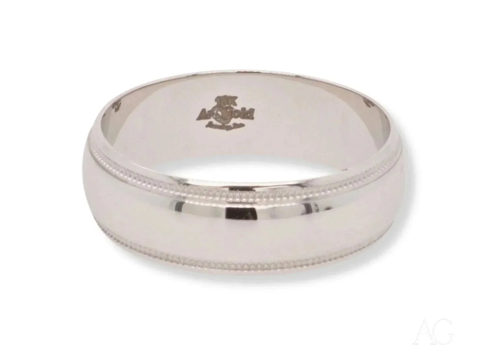 Elegant white 18k gold wedding band with milgrain edges