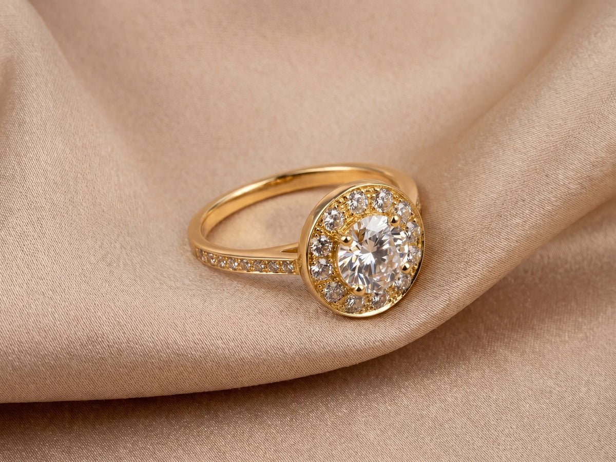 Star halo engagement ring in 18K gold, angled side view showing split cathedral shoulders