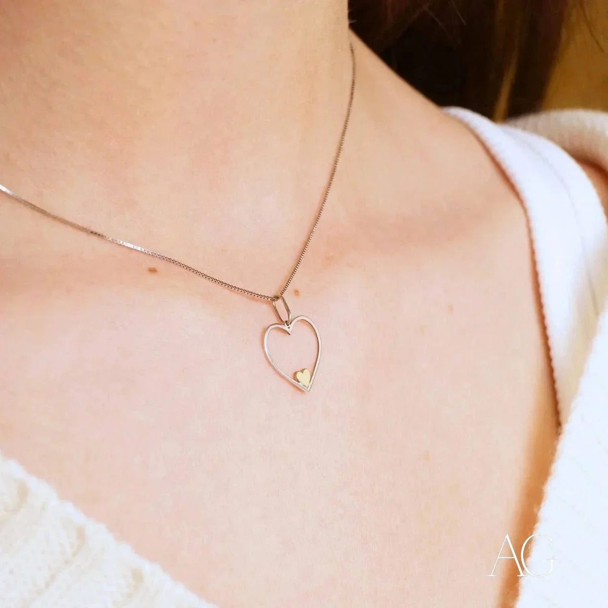 Eternal love pendant with elegant heart design and heartfelt glint