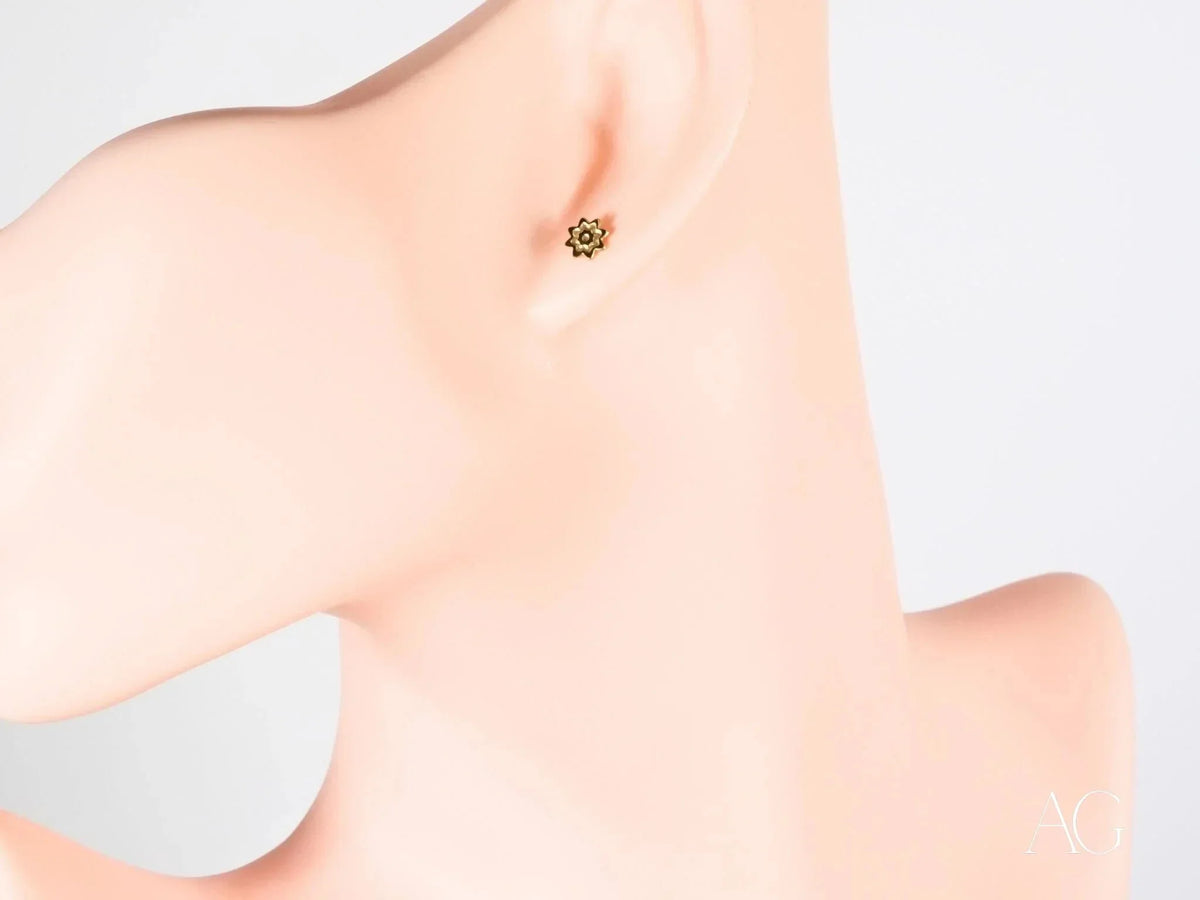 Floral Bloom 18K Gold Petite Stud Earring on Mannequin Ear