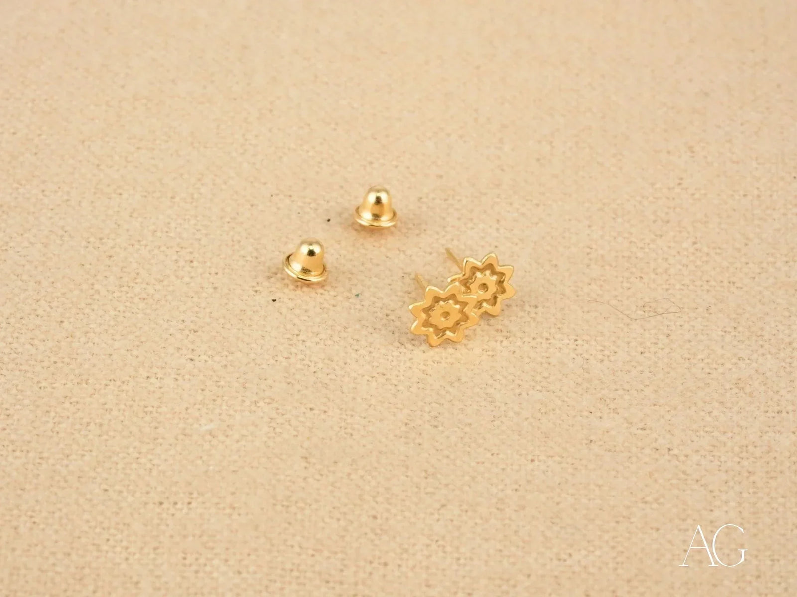 Floral Bloom 18K Gold Petite Stud Earrings with Screw-Back Closures