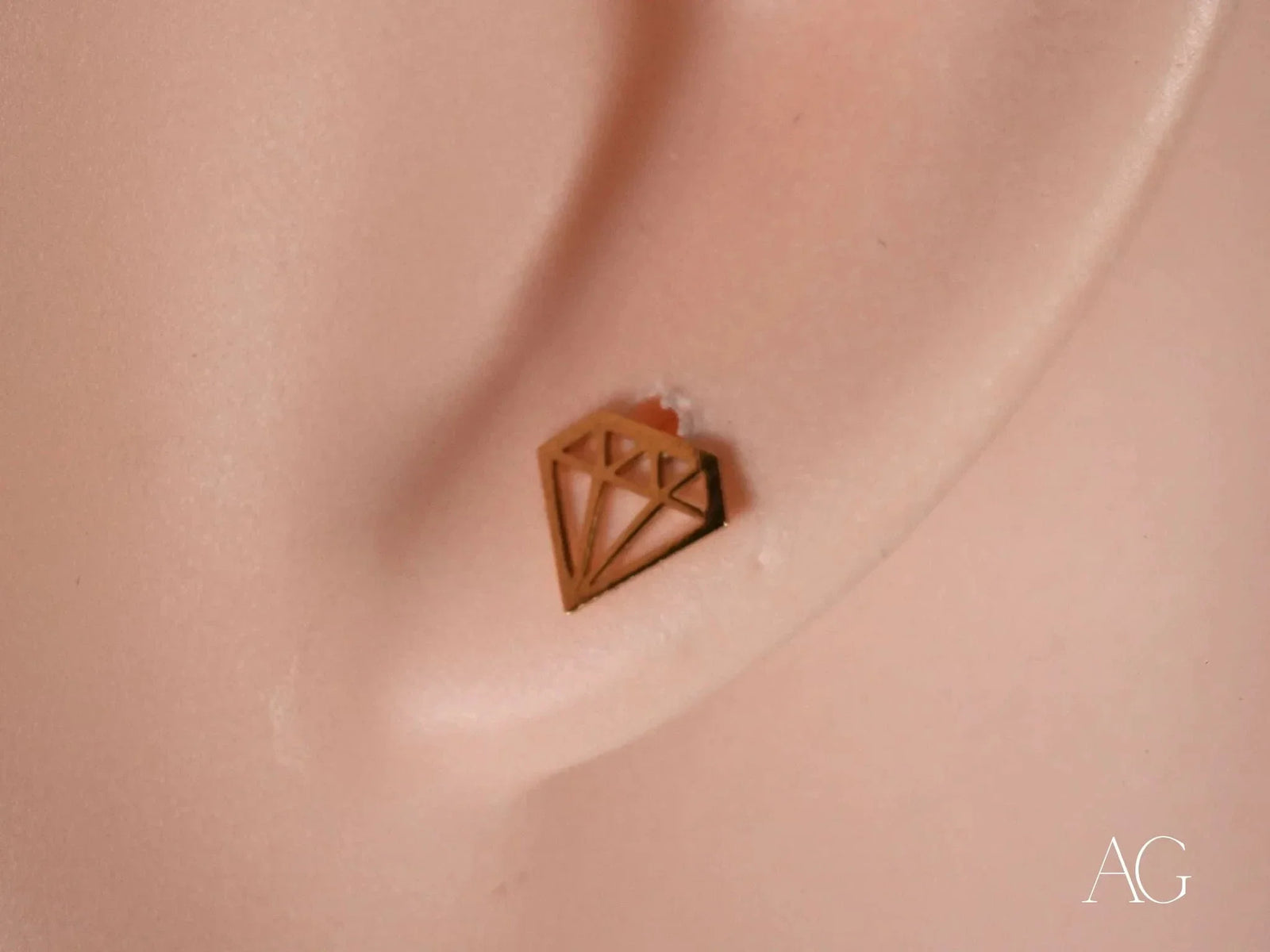 Gold geometric diamond stud earring in certified 18k solid gold