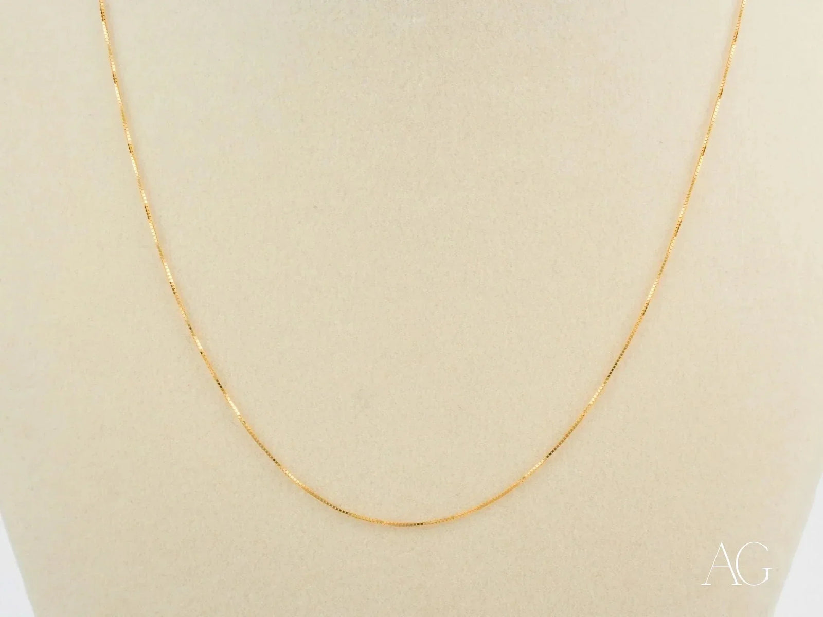 Delicate 18k solid gold box chain necklace in art gold jewelry style