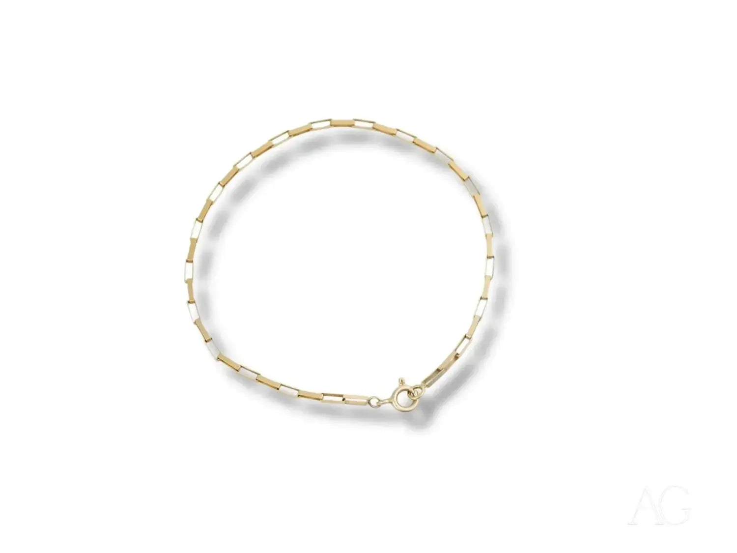 Timeless elegance: solid 18k gold brick link bracelet