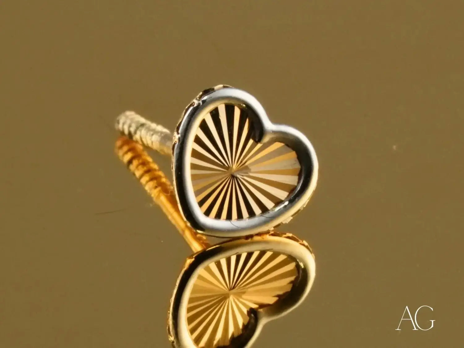 Eternal Heart – Heart Stud Earrings