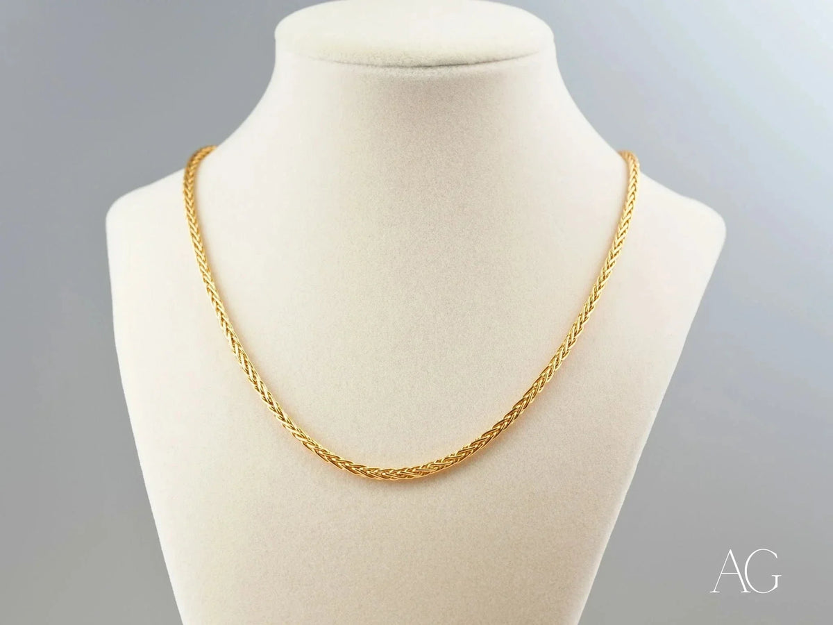 18k yellow gold round Spiga chain necklace with wheat weave and lobster clasp