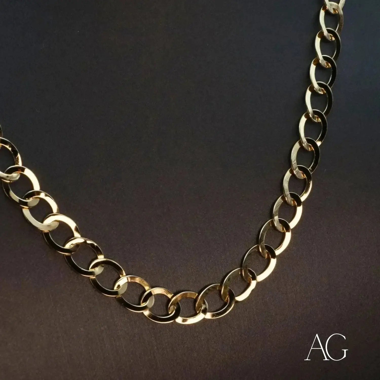 Gold-toned oval link chain necklace in art gold jewelry