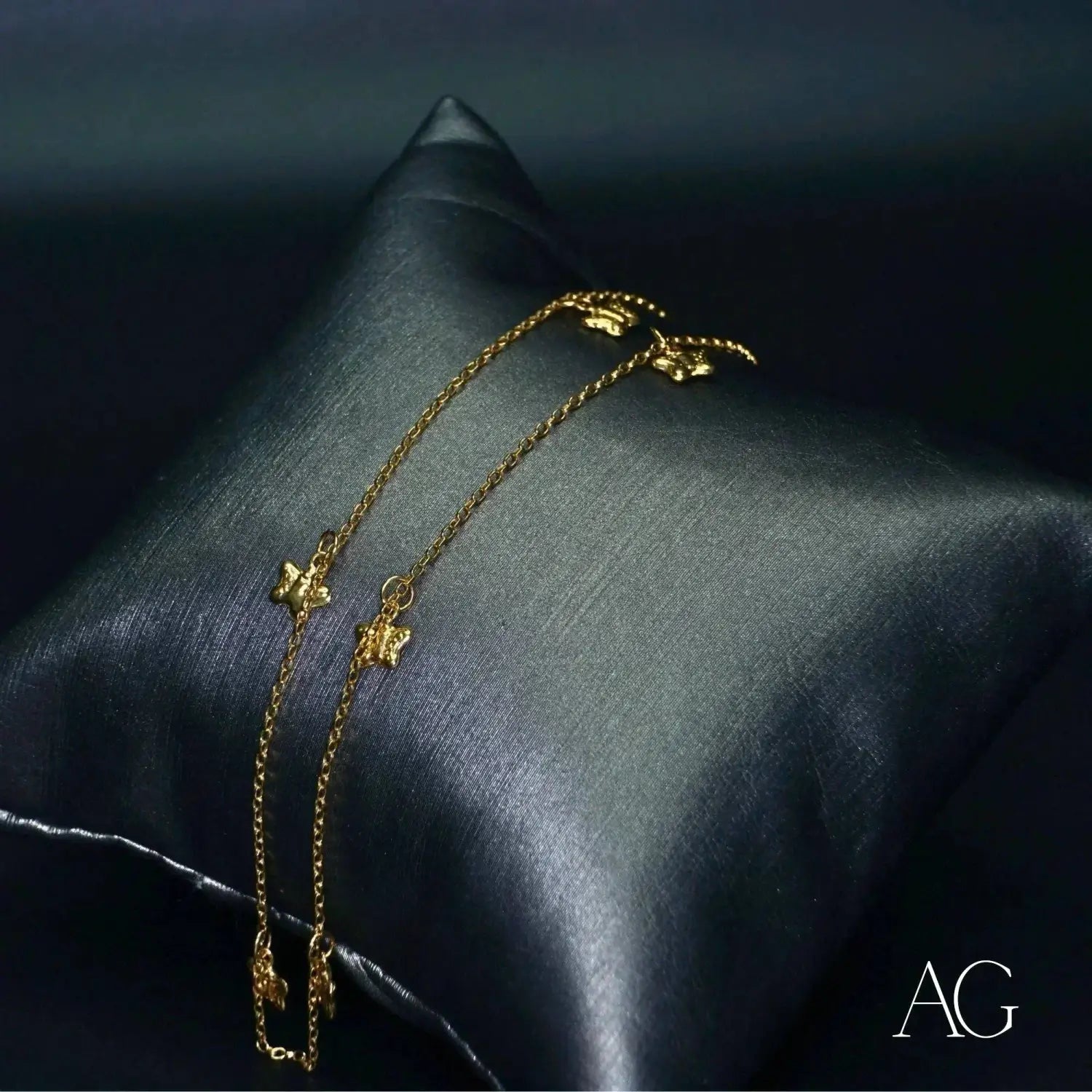 Golden butterfly 18k gold jewelry anklet with delicate charms