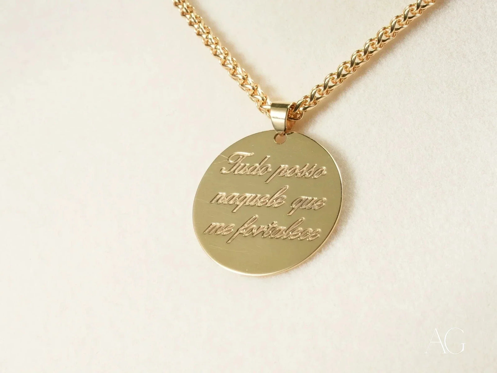 Golden Faith tudo posso pendant in art gold jewelry