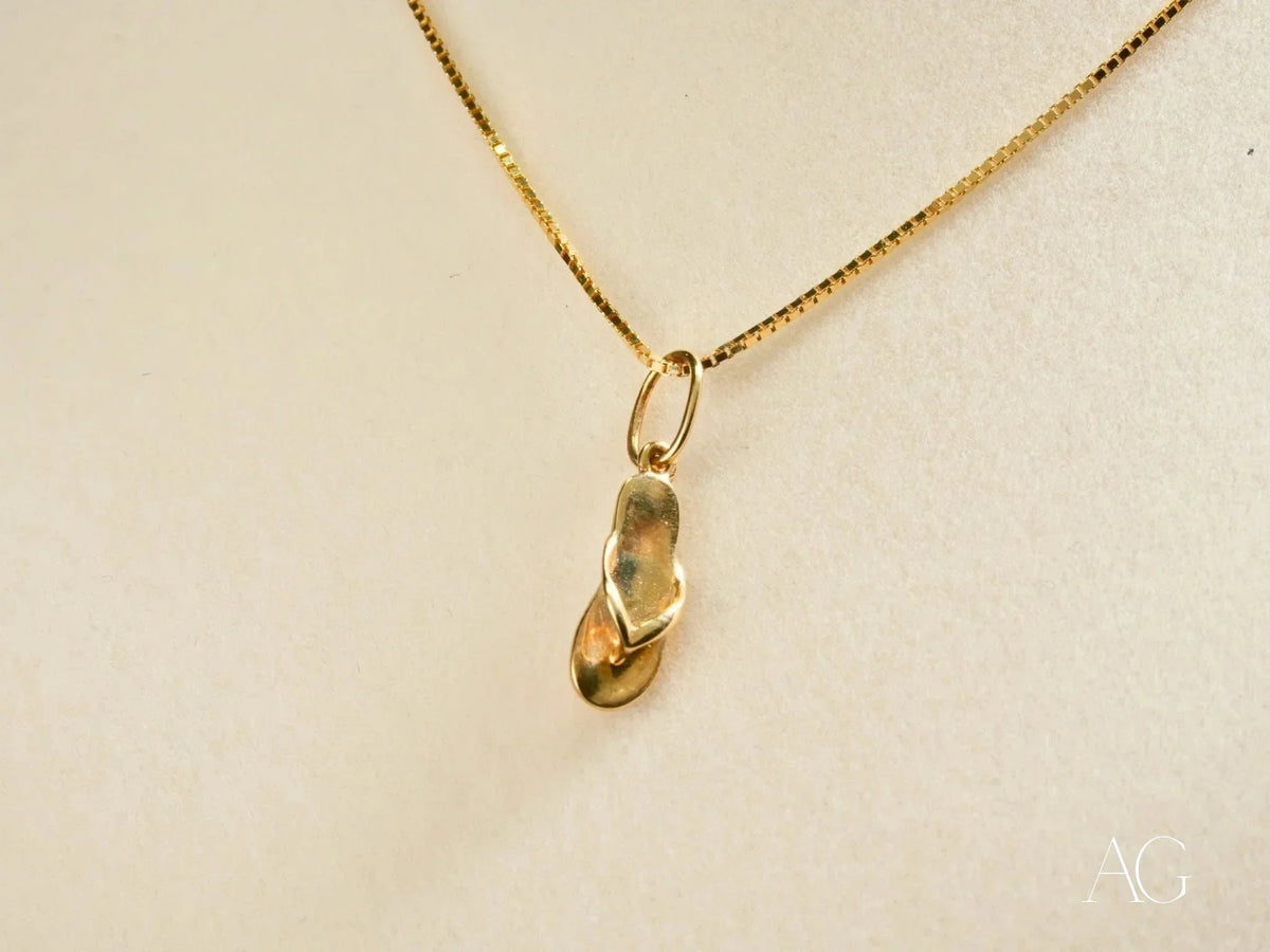 Golden Flip Flop Pendant in Art Gold Jewelry