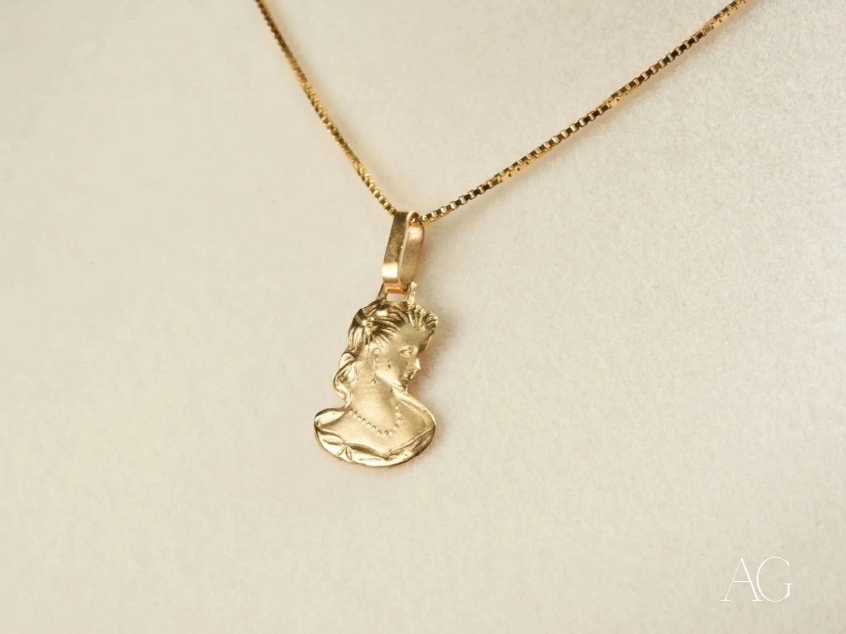 Golden Grace pendant with classical bust in art gold jewelry