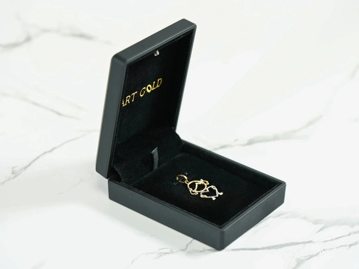 Elegant 18k golden heart doll pendant in black velvet box, art gold jewelry