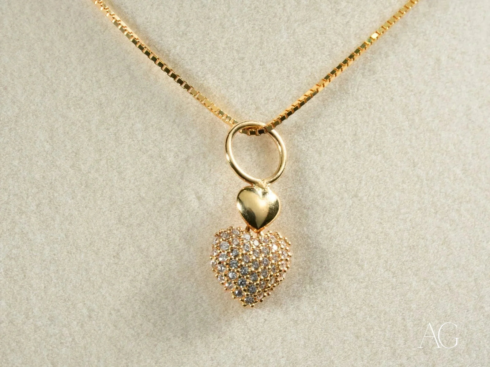 18k solid gold Golden Heart Pendant with heart-shaped design and clear stones
