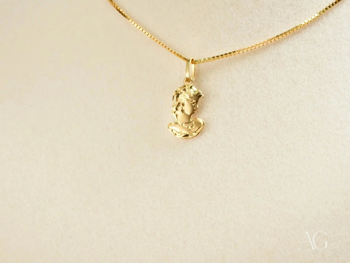 Golden Lady Pendant: 18k solid gold bust-shaped art jewelry on chain