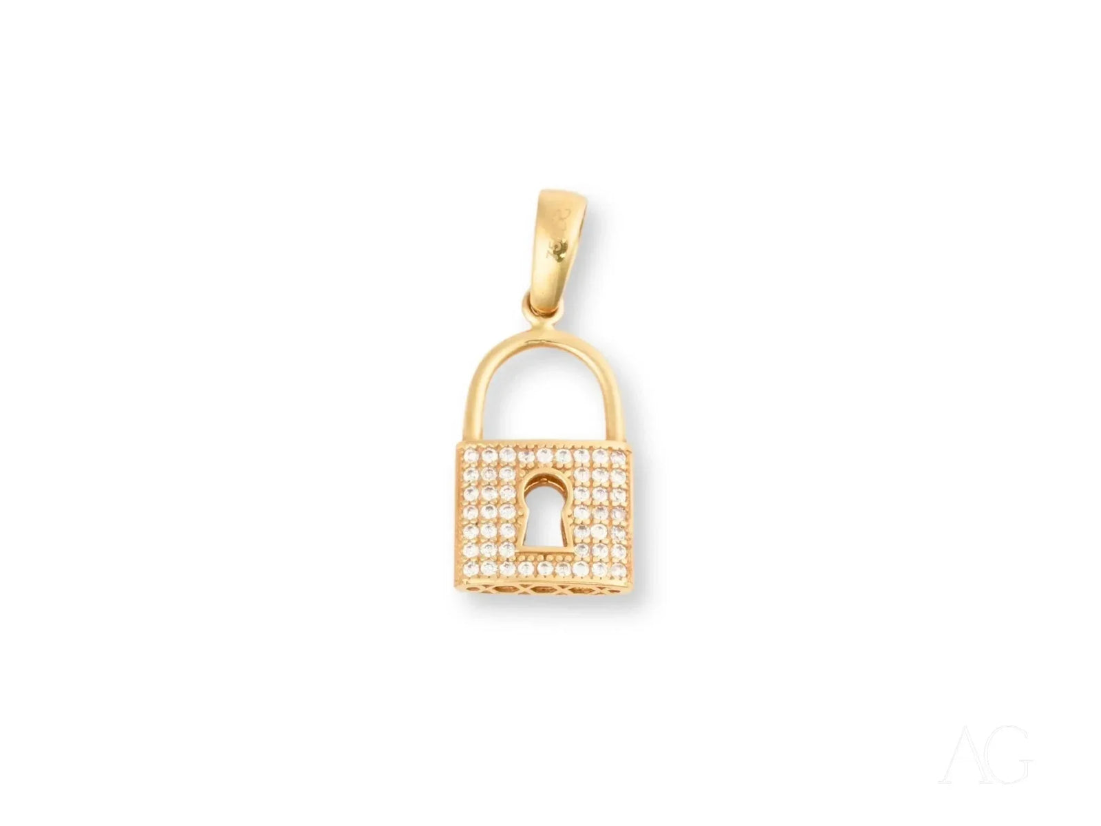18k solid gold locker pendant with pavé diamonds and keyhole cutout