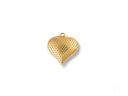 18k solid gold heart pendant with diamond-patterned surface