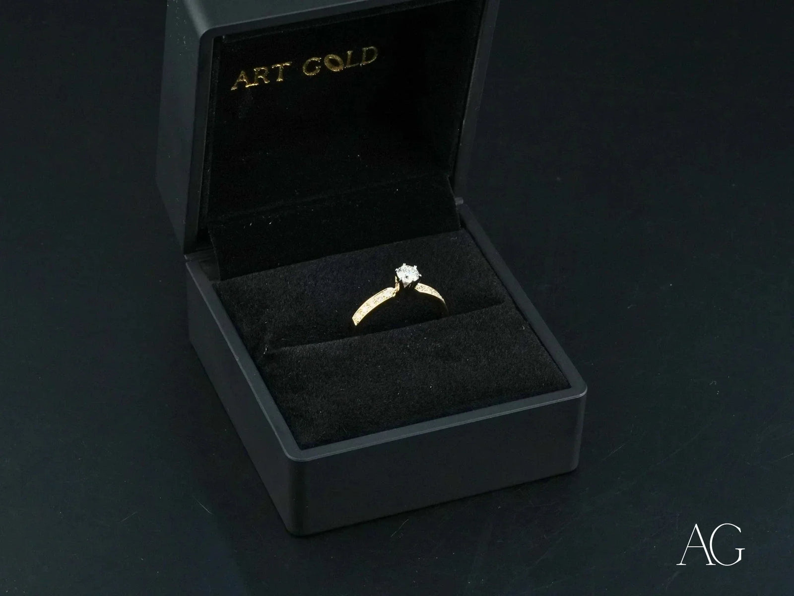 Golden Promise Engagement Ring in 18k gold with accented band