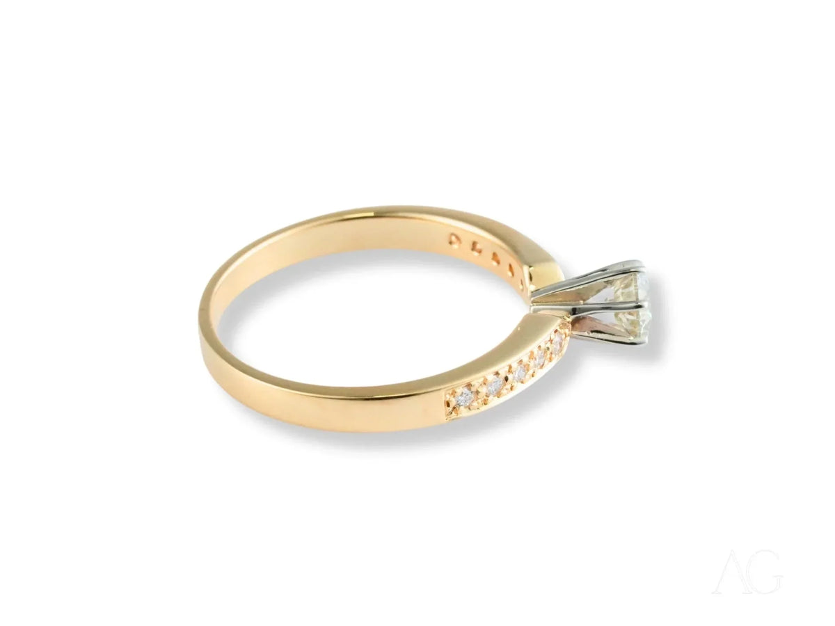 Golden Promise Engagement Ring in 18k gold with accented band